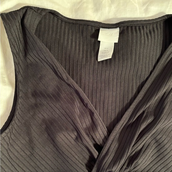 H&M women’s bodysuit (PAIR of 2) black and white - Picture 5 of 14